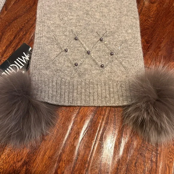 Mitchie's grey wool/fox fur pom poms soft knit scarf with crystals/pearls NWT - Picture 3 of 4